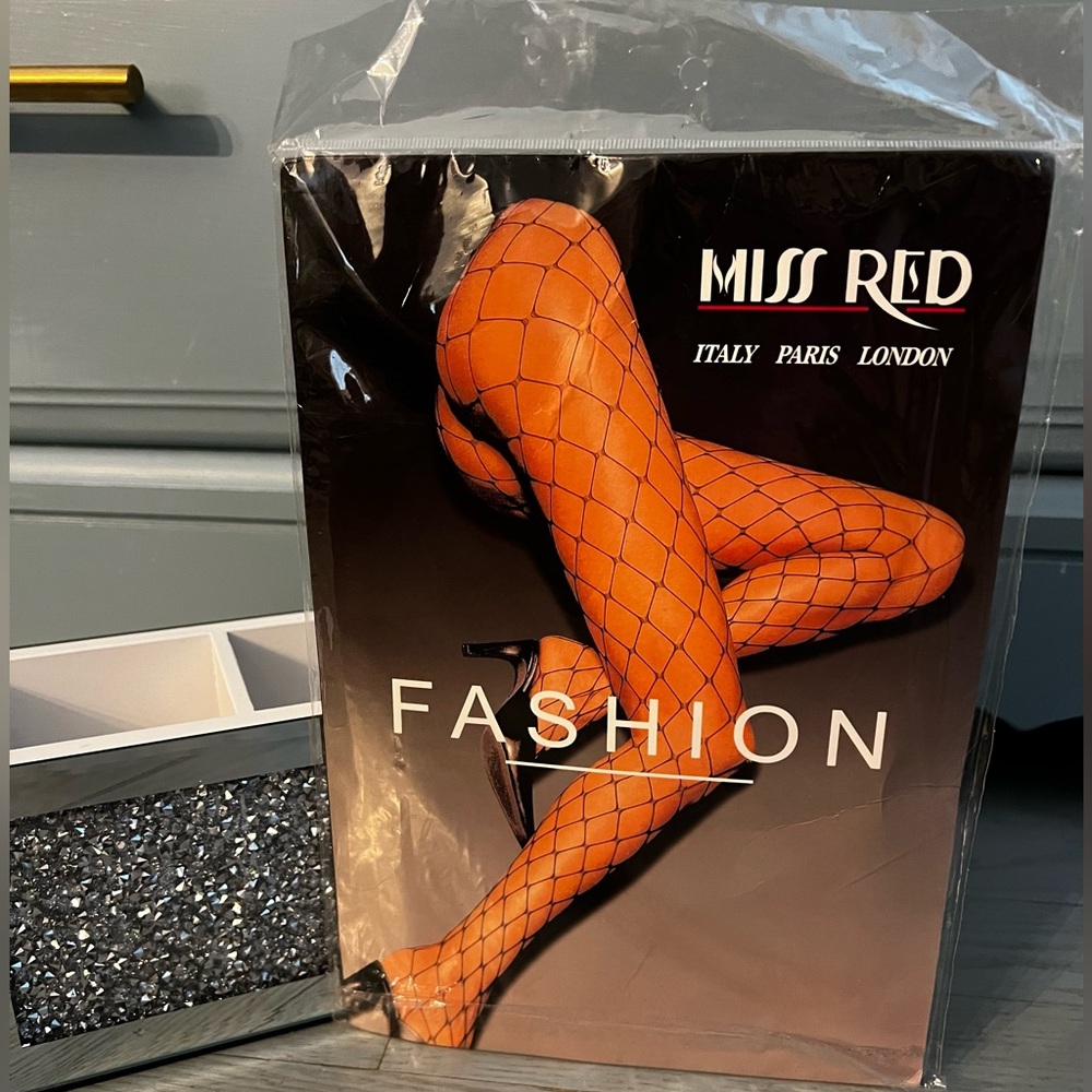 🌸NWT MISS RED STOCKINGS🌸